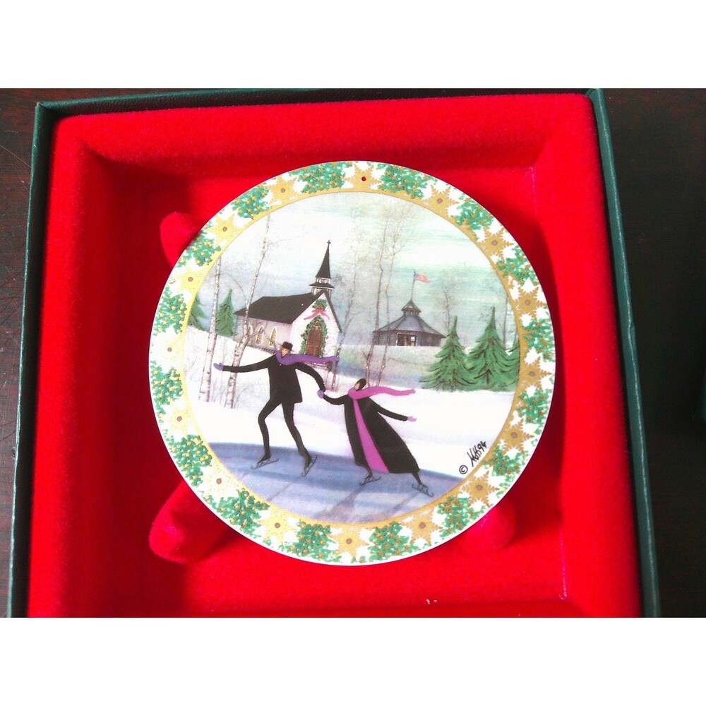 P Buckley Moss Ornament CHRISTMAS ICE SKATERS  1994 # 3272 / 5000 Porcelain
